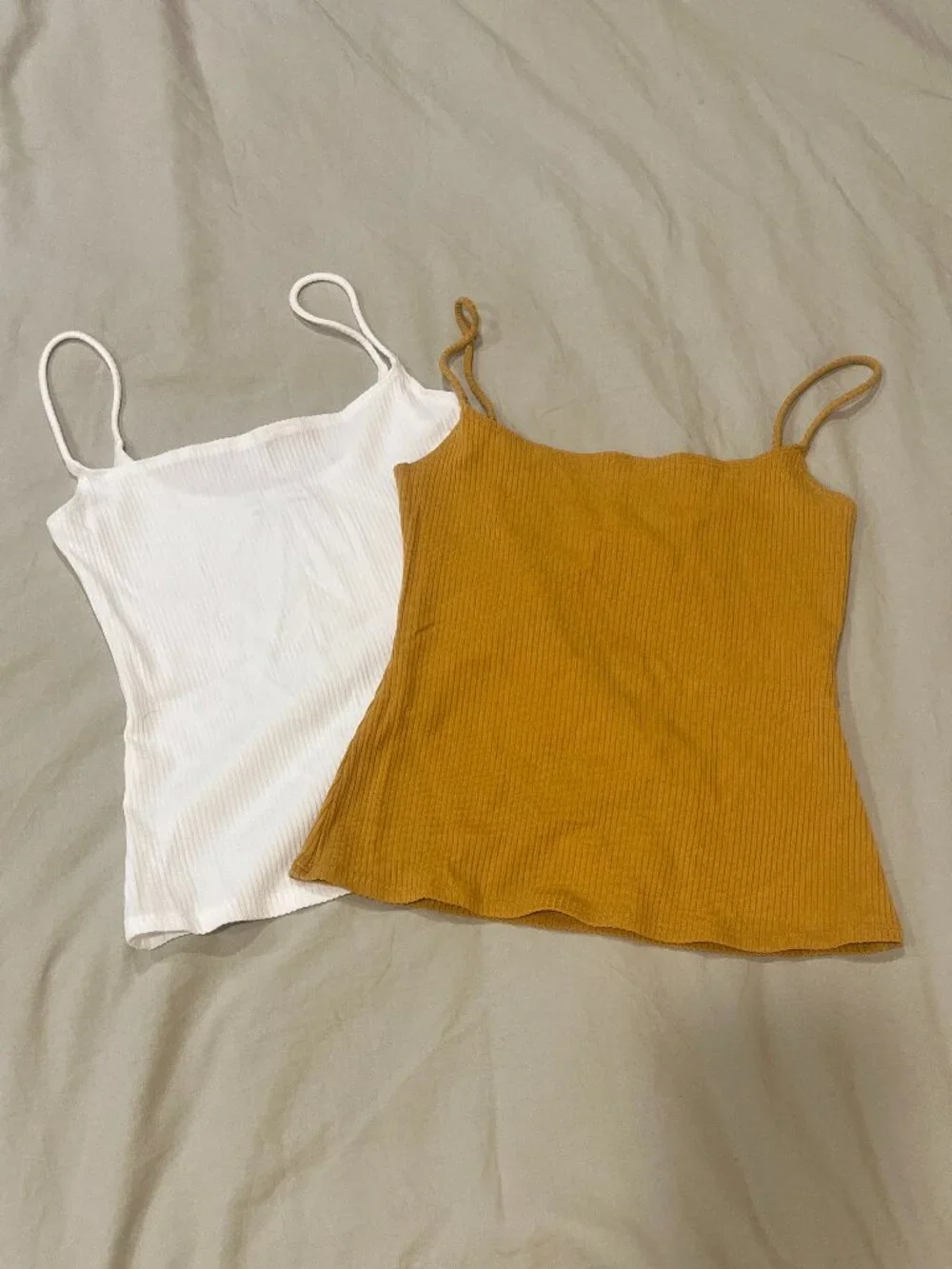 REFORMATION - NWOT Carrie Tank (Set of 2) - Picture 4 of 7